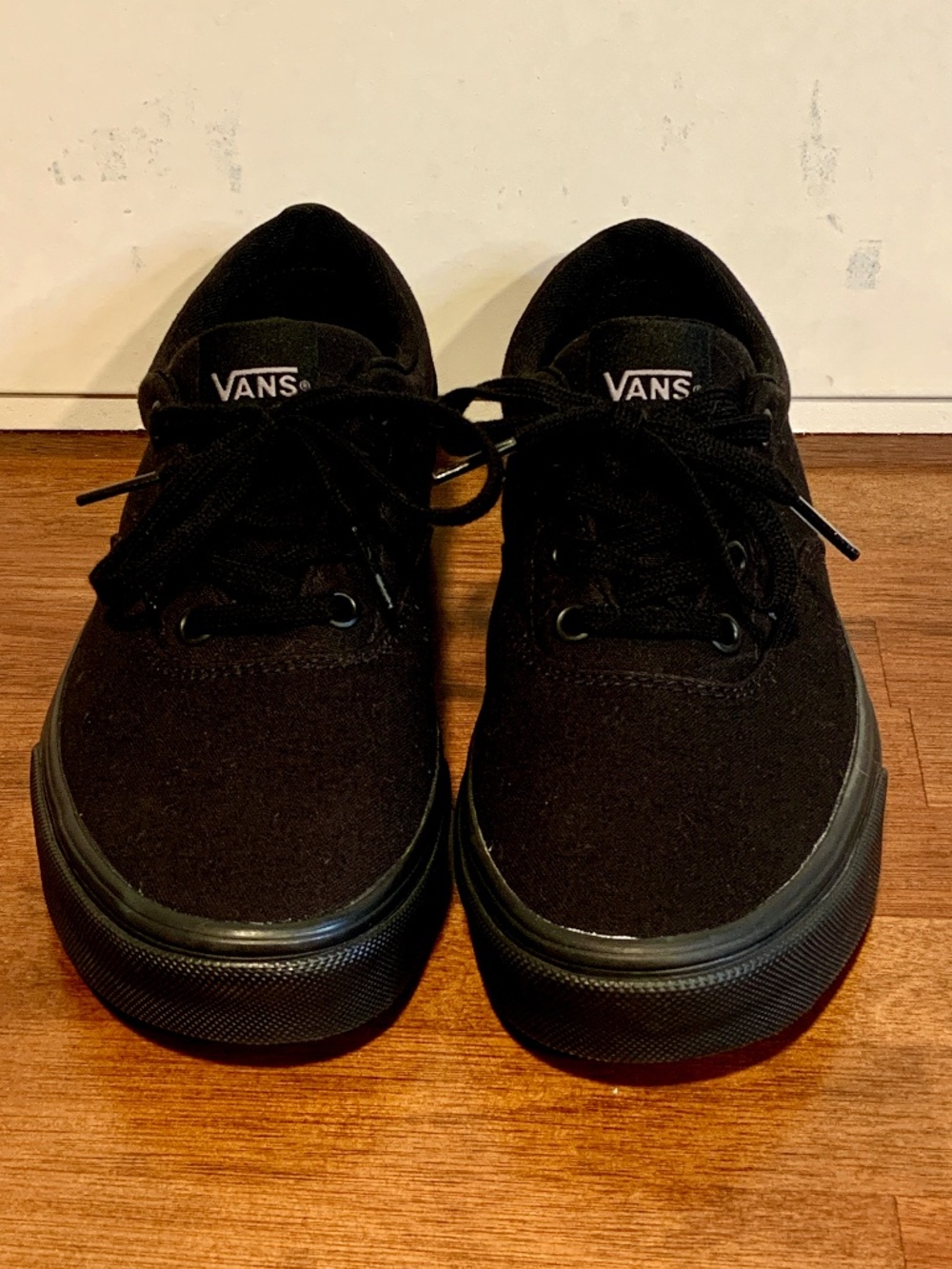 Vans Authentic Triple Black Sneakers Womens 7 Canvas Lace Up Casual Shoes